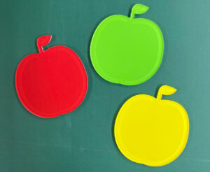 りんごのアクリルコースタ3色