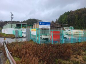 新規の建て込み看板